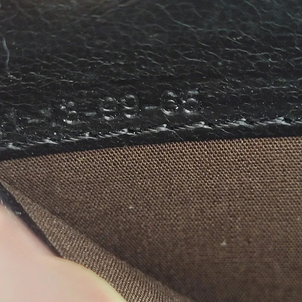 Chloe Black Leather Zip Around Long Wallet Gold Hardware Logo Plaque Large Quali